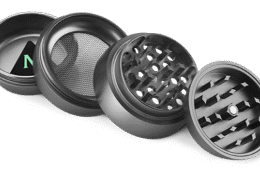Koop Mascotte Aluminium Grinder - 40mm, 4 parts in Europa
